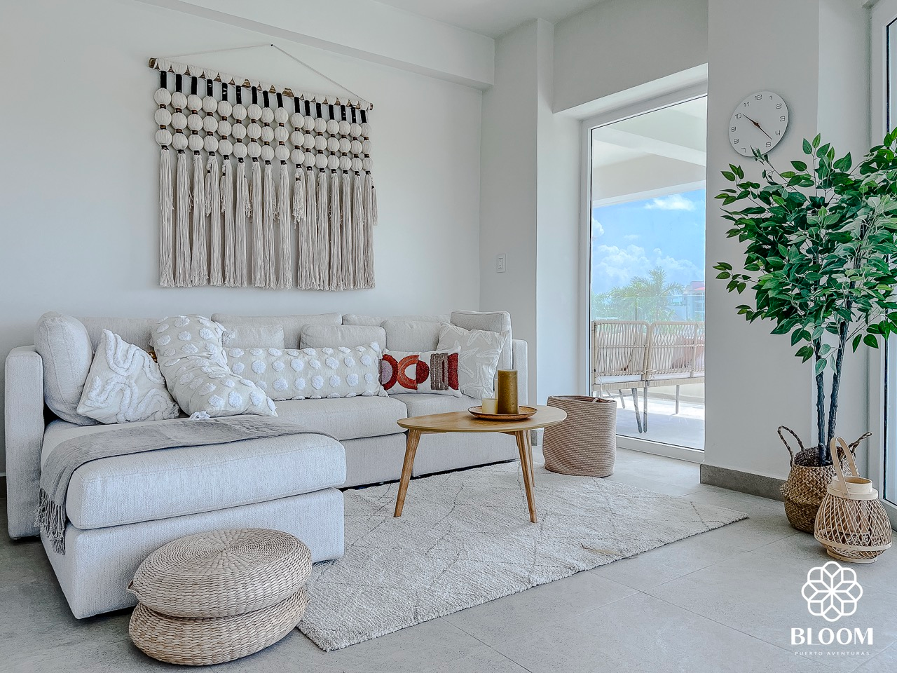SHOWROOM 201 A19