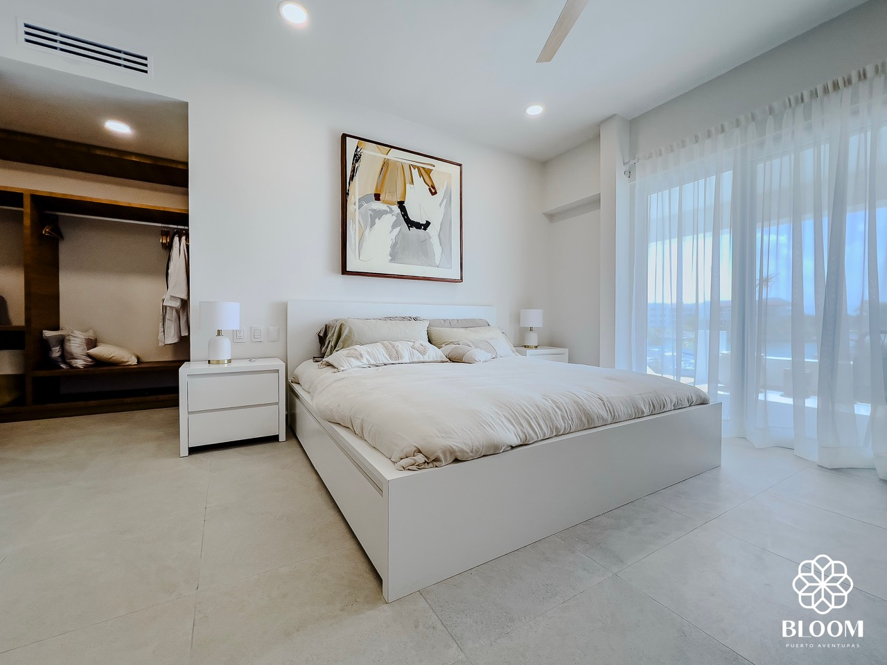 SHOWROOM 201 A42